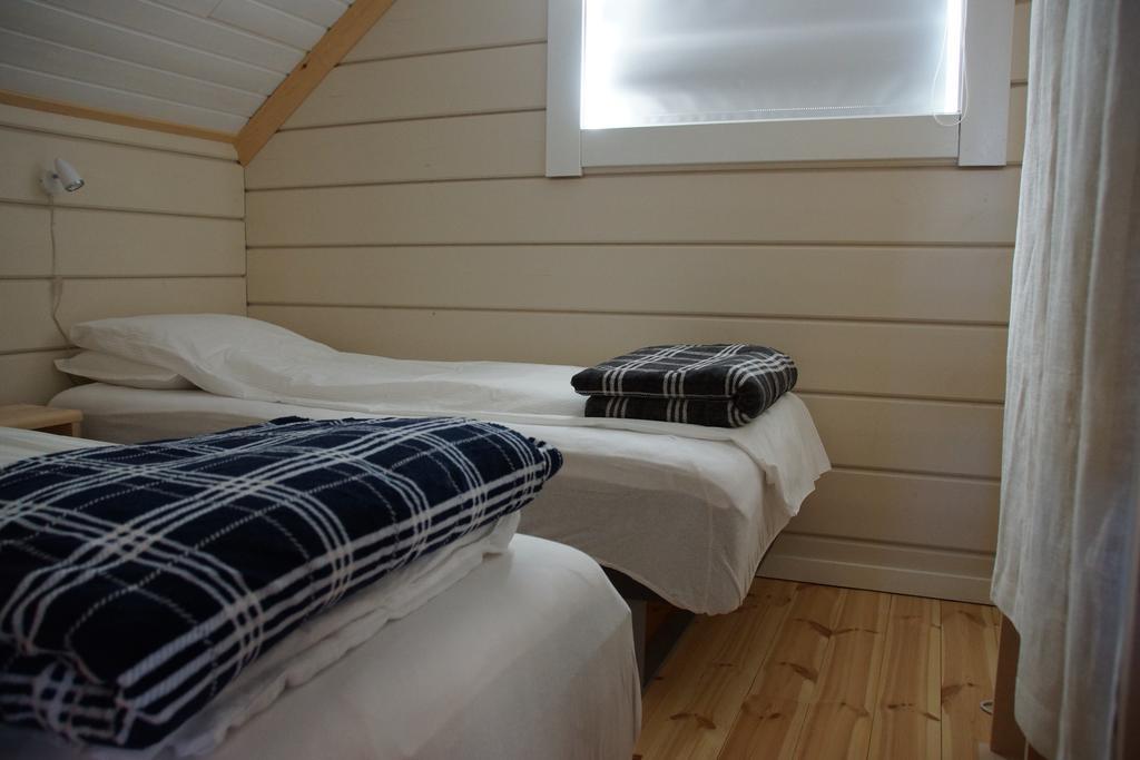 Aaroybukt Guesthouse Aroybukta Экстерьер фото